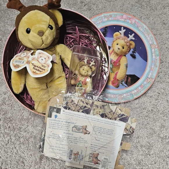 Cherrished Teddies VTG Limited Edition Holiday Tin Set 1999 Plush Bear & Resin - Picture 4 of 11
